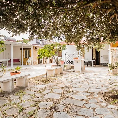 Terre Di Mare Near The Sandy With Pool, Parking & Wifi Holiday home Fontane Bianche