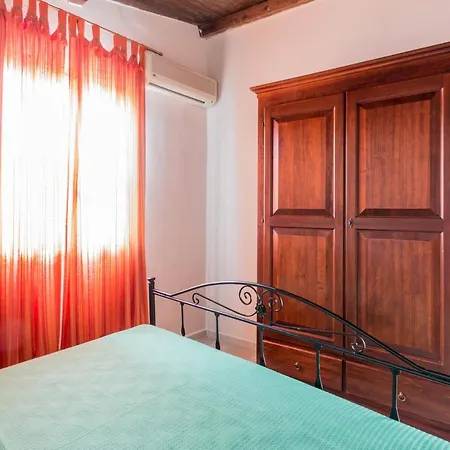 Terre Di Mare Near The Sandy With Pool, Parking & Wifi Holiday home